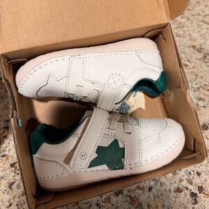 Stride Rite White and Green Kids Sneakers
